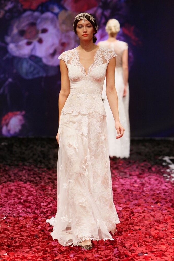 Vestido de novia 2014 de Claire Pettibone con mangas cortas