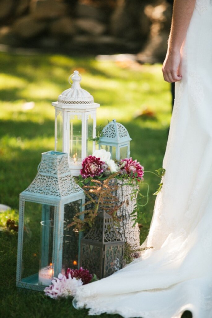 Una boda en un mágico jardín con los mejores acentos de color - Foto Harmony Loves