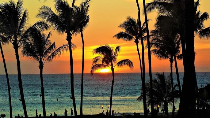 spiaggia al tramonto