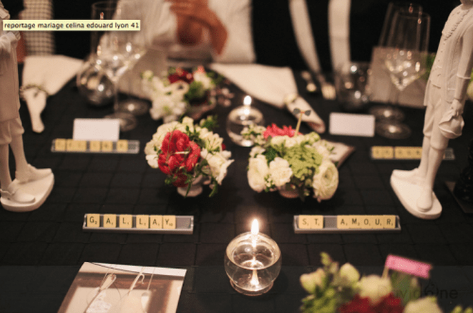 Decoración de mesas de boda con manteles negros. Fotografía David One