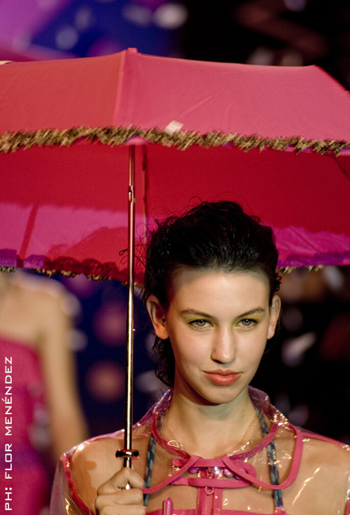 Perfektes Duo: Regenschirm und Regenjacke – Foto: Seco