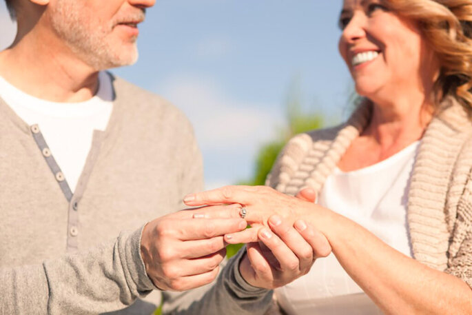 50 anni di matrimonio: 20 frasi d'auguri e tantissime idee regalo