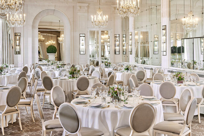 salon classique pour mariage en grande envergure à Paris