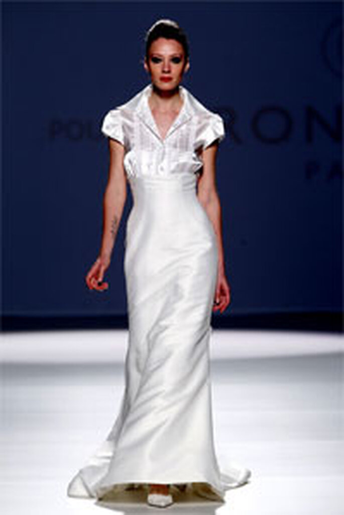 Robe de mariée longue Pronuptia 2011 par Elizabeth Barboza