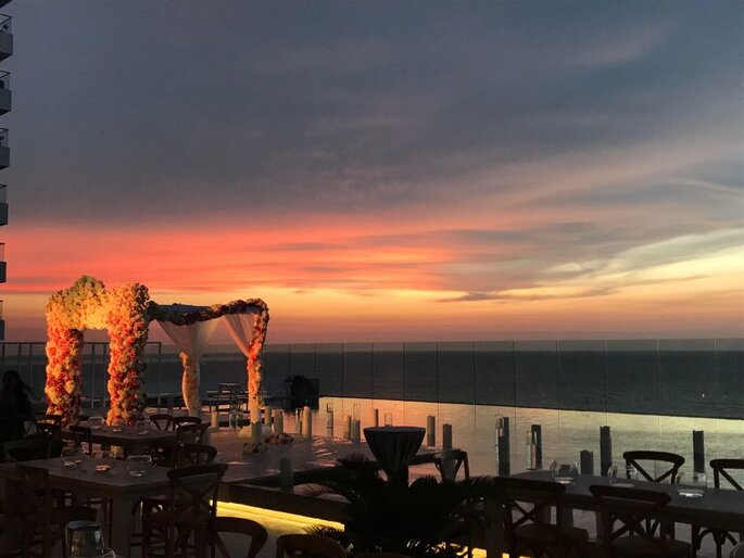Hotel InterContinental Cartagena de Indias atardecer playa