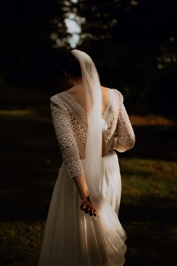 Elisa Russo Photography, sposa di spalle, abito pizzo ricamato