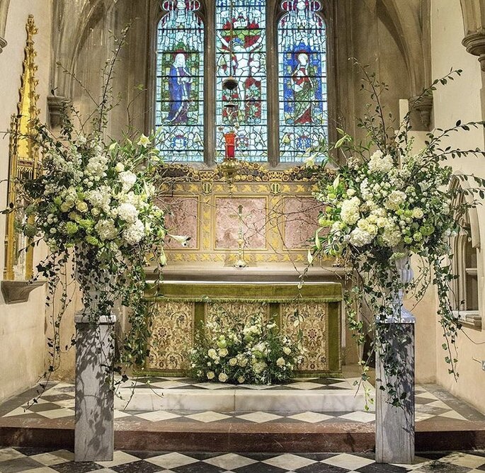 décorations d'église de mariage