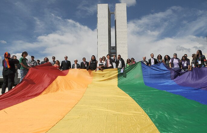 Bandeira_LGBT_no_Congresso_Nacional