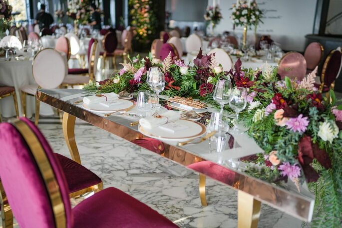 tavolo degli sposi con decorazioni autunnali