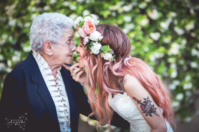 la mariée et sa grand-mère