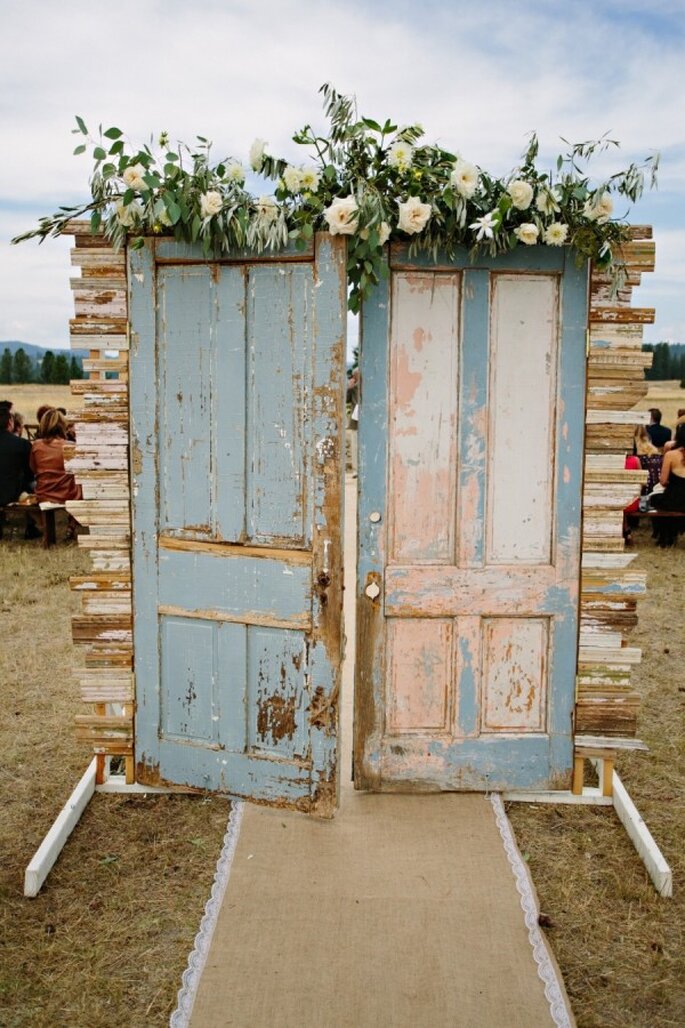 Mobiliario con diseños originales para decorar una boda - Foto Green Door Photography