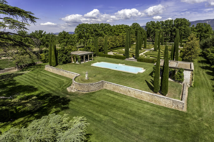 Vue aérienne des jardins du Château de Sannes