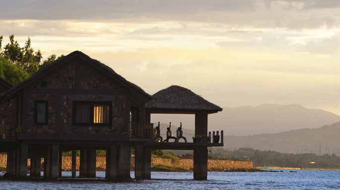 Vedanā Lagoon Resort & Spa