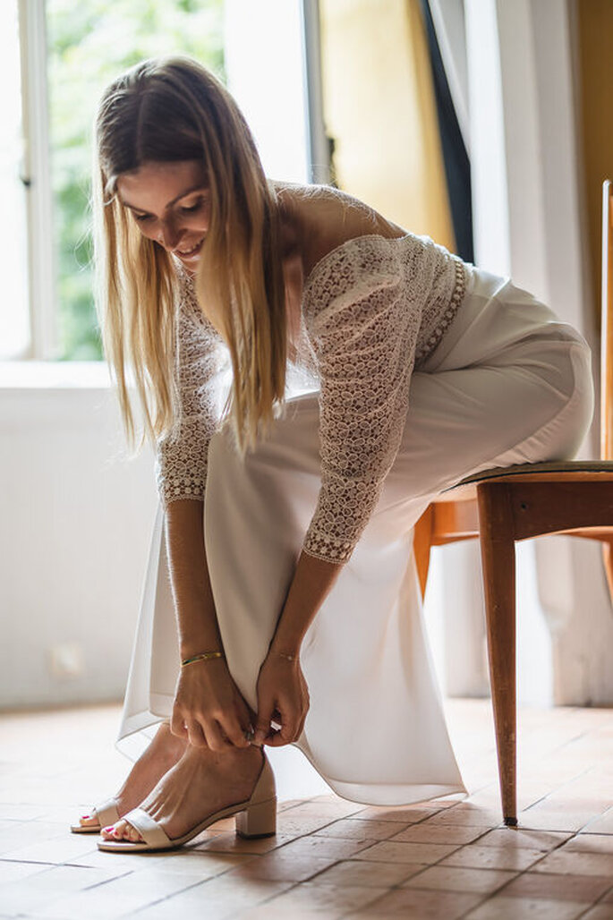 Mariée pendant ses préparatifs