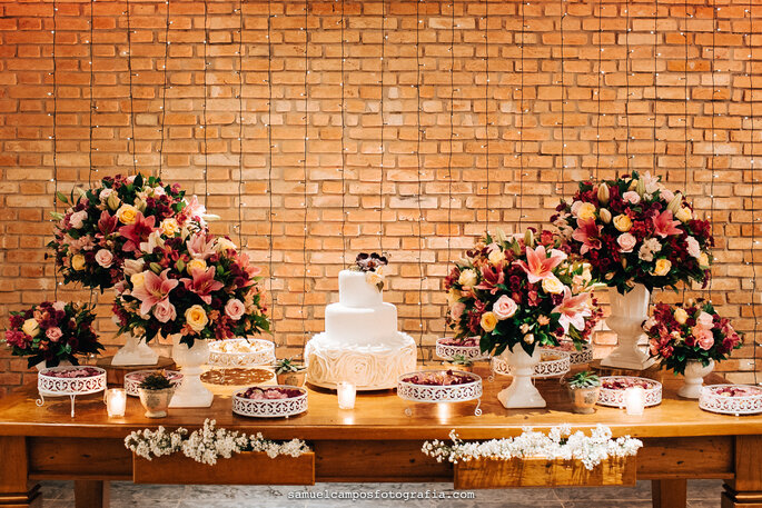 mesa do bolo de casamento