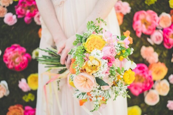 Brillo de colores y naturaleza en tu boda - Foto Paper Antler