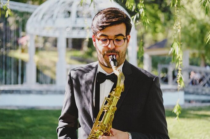 Serviço de saxofonista de Soundtrack - Som, Dj, Eventos!