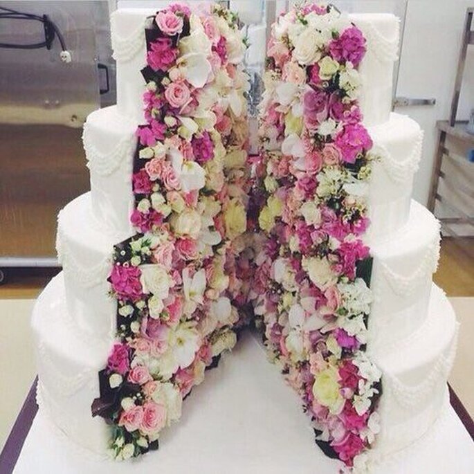 Les 15 Gateaux De Mariage Les Plus Insolites De Pinterest Et D Instagram Il Fallait Y Penser