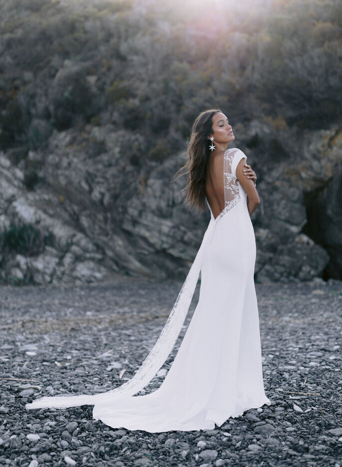 Vestidos de novia con escote a la espalda