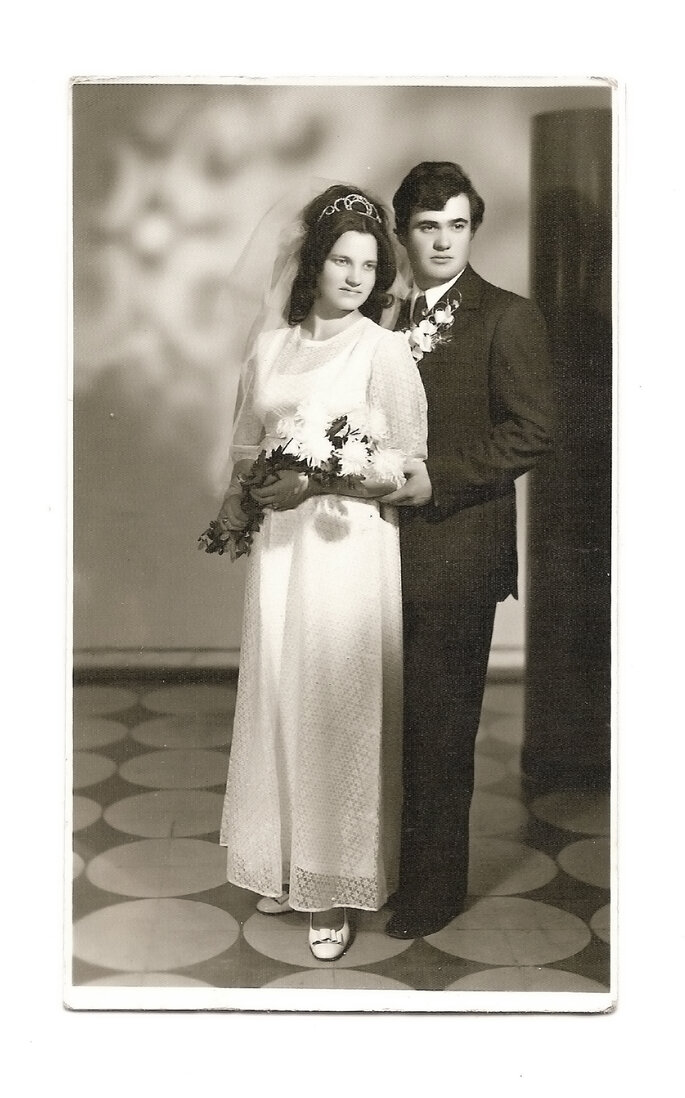 Foto antigua de pareja de boda. Foto: Tudor Catalin Gheorghe