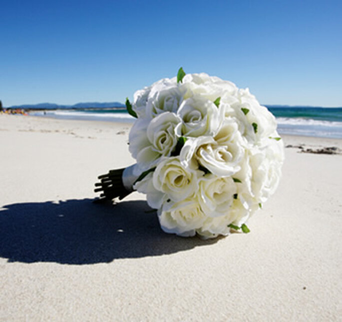 ramo de novia en la playa