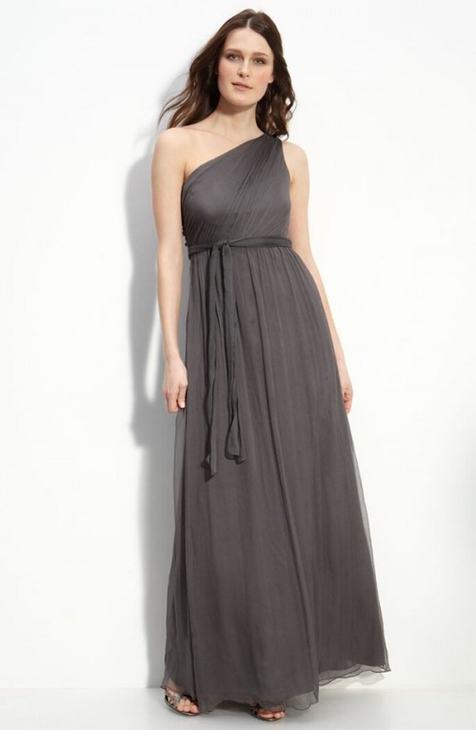 Vestido para dama de boda en color gris oscuro - Foto Nordstrom