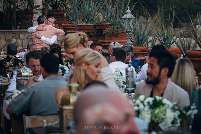 Real Wedding: La boda perfecta en Playa Pedregal, Los Cabos - Foto Dennis Berti