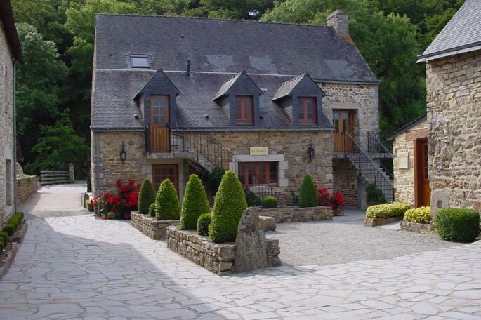 Le Moulin, salle de réception à l'architecture bretonne du Domaine le Moulin de Saint-Yves