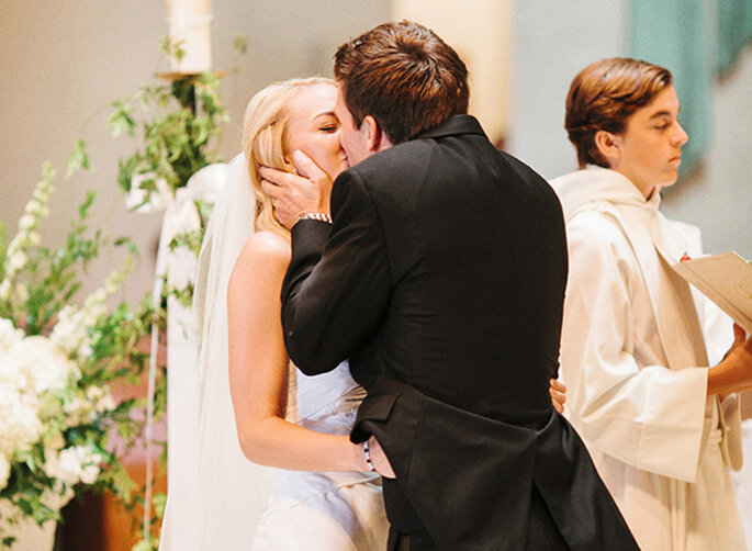 Real Wedding: Una boda romántica con lindos detalles de moños - Foto Josh Elliott