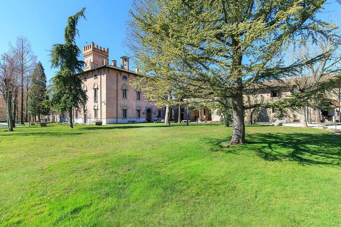 castello con giardino