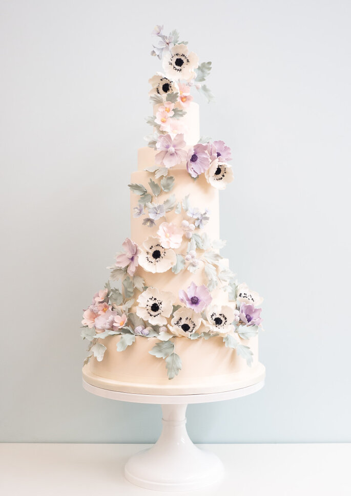 12 roses en sucre pastel  Décors pour wedding Cake