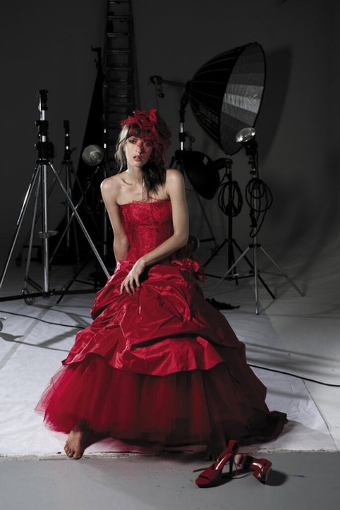 Robe de mariée rouge OUI 42 - Pour un Oui - Cymbeline 2012