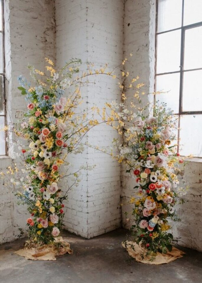 Traubogen halboffen mit Blumendeko