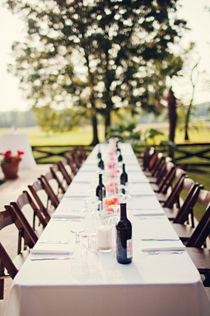 Minimalistische Dekoration für Ihren Hochzeitstisch - Foto Amy Arrington Photography