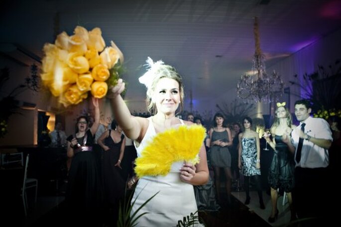 Ramo de novia en color amarillo. Fotografía  Andrea Paccini
