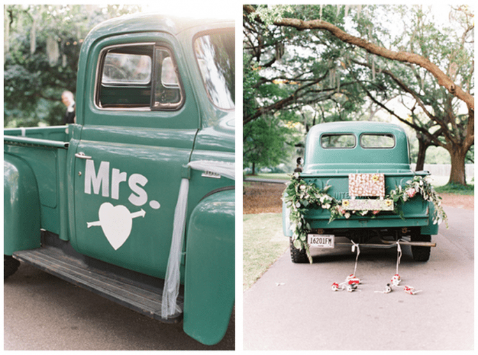 Decoraciones originales para el coche de los novios - Foto Red Letter Events