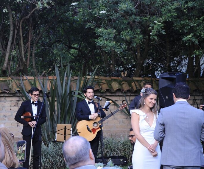 Housic Entretenimiento músicos para bodas Bogotá