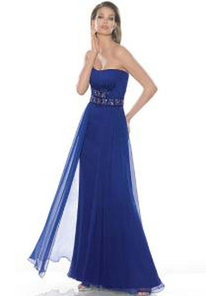 La Sposa 2009 - Vestido azul alrgo, con escote palabra de honor, corte imperio