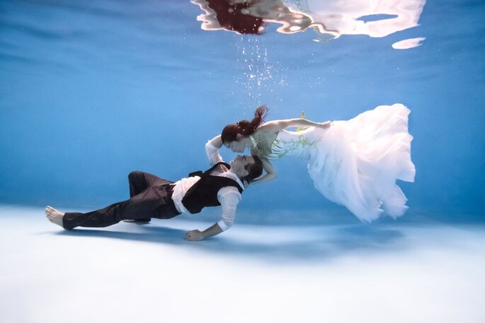 photo de couple subaquatique