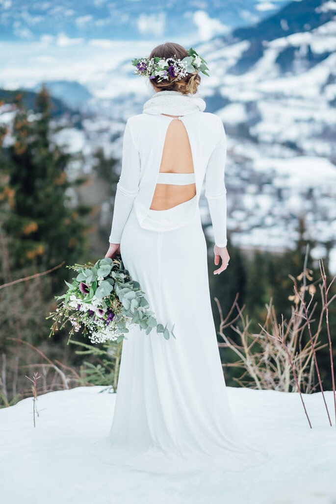 Braut mitten im Schnee fotografiert von alex gerrard photography