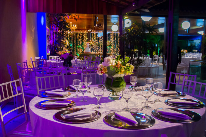 decoração em branco e amarelo para casamento 