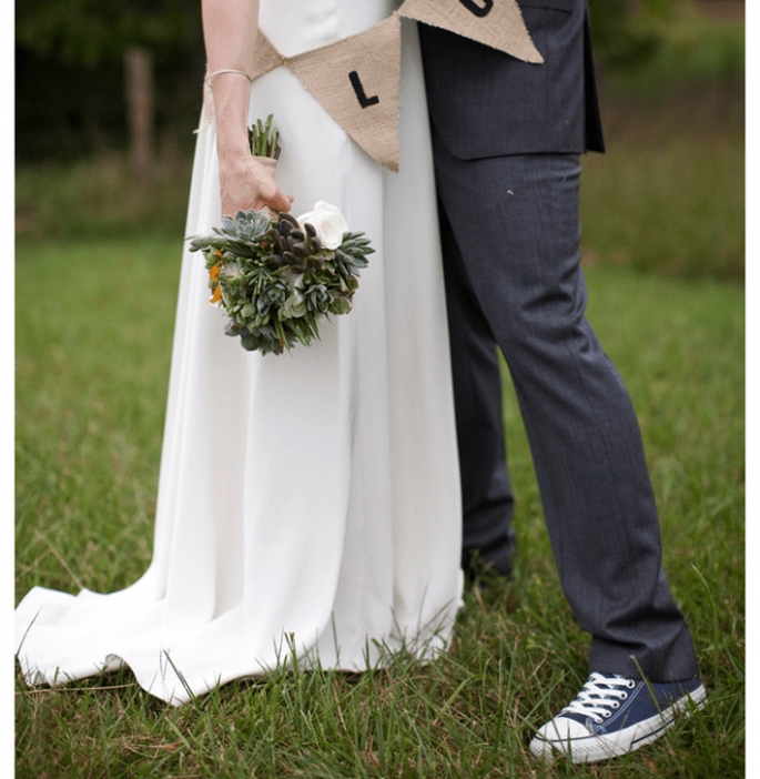 Los novios con Converse - Foto Eric Kelley