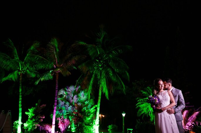 Casamento ao ar livre de noite