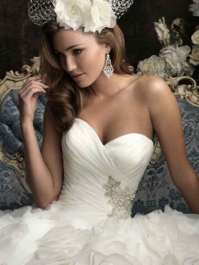 Eines der Hochzeitskleider-Modelle aus der neuen Allure Bridals Kollektion 2013! 