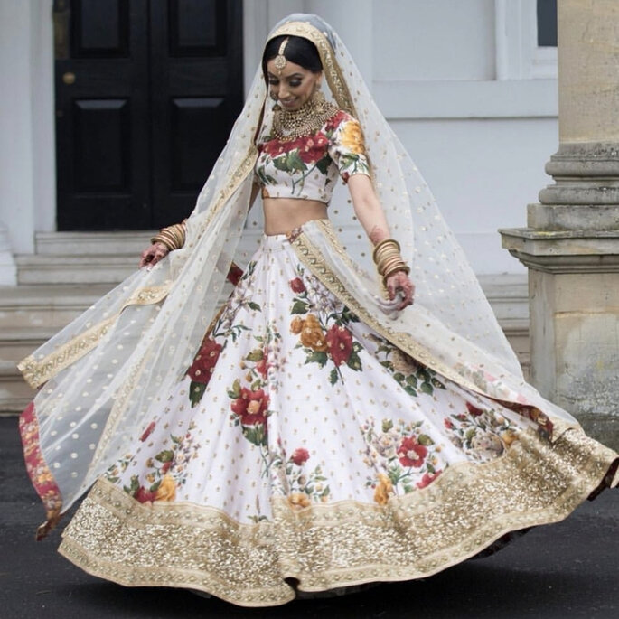 Breathtaking Heavy Lehengas We Spotted On Real Brides