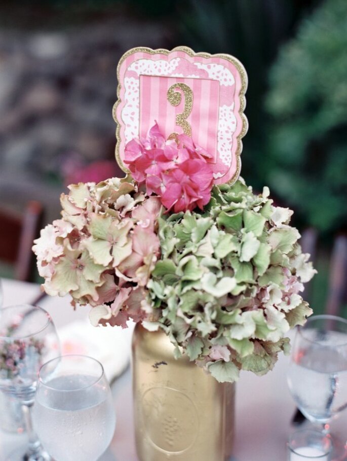 Indicadores de mesa originales para el banquete de tu boda - Foto Melissa Brandman