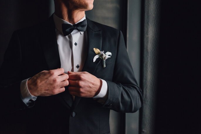 Calling All Grooms! Here's 5 Top Tips On How To Choose Your Wedding Suit