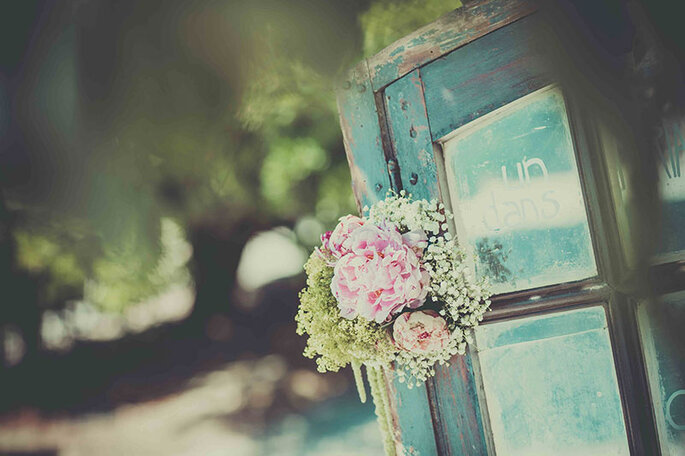 bouquets-fleurs-decoration-mariage-pivoines-gypsophiles-vintage