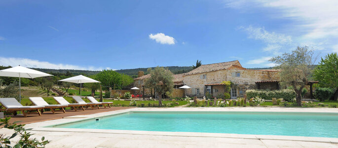 domaine de mariage en Provence traditionnel avec piscine