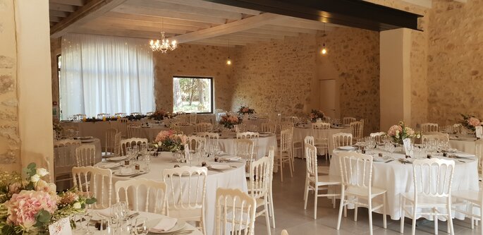 Une salle de réception de mariage - Aux Charmes de Bailly